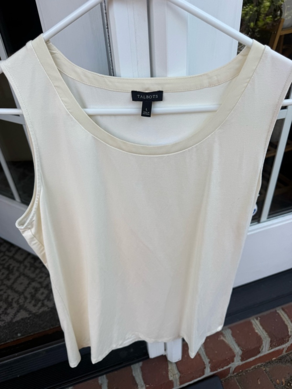 Talbots Creamy Ivory Scoop Neck Sleeveless Top